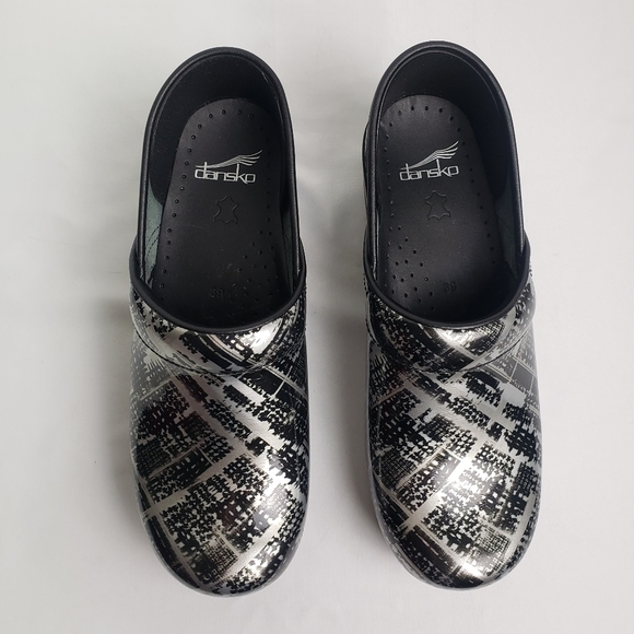 Dansko Patent Leather Professional Block Print Clogs - Picture 5 of 12